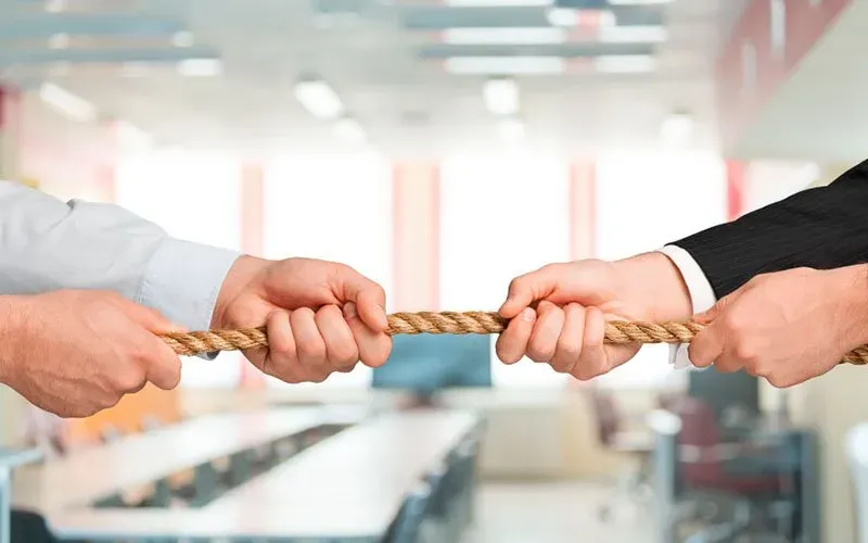 Qué es un conflicto de intereses, sus tipos y manejo, explicado por M_Abogados